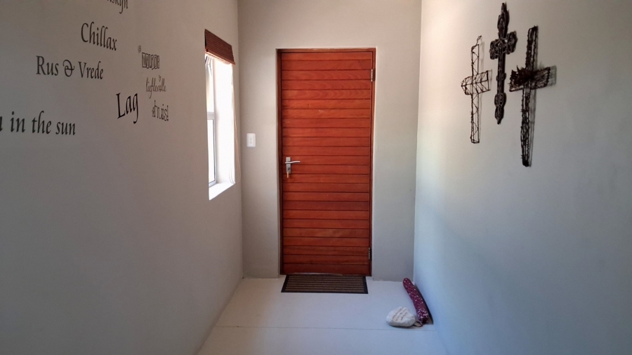6 Bedroom Property for Sale in Stilbaai Wes Western Cape